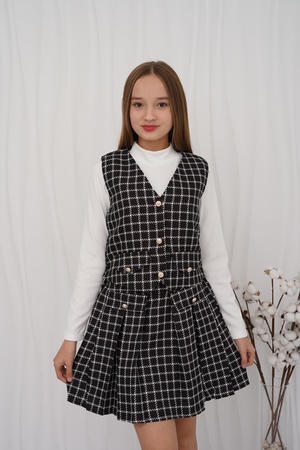 Комплект из жилета и юбки