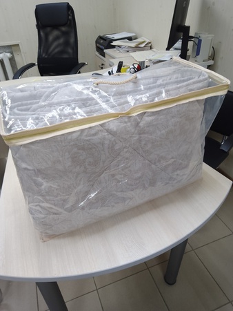 Упаковка (тип чемодан) для одеял , пледов