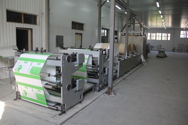 Машина для производства бумажных мешков ДМ-52