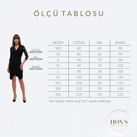 Мини-платье Slim Fit с двубортным воротником и красной окантовкой с драпировкой и открытыми плечами