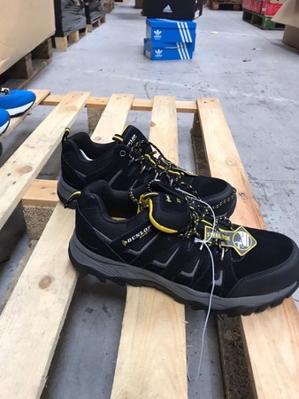 Wholesale Sportswear  clearence(Nike, Puma, Adidas, Asics and other brands)