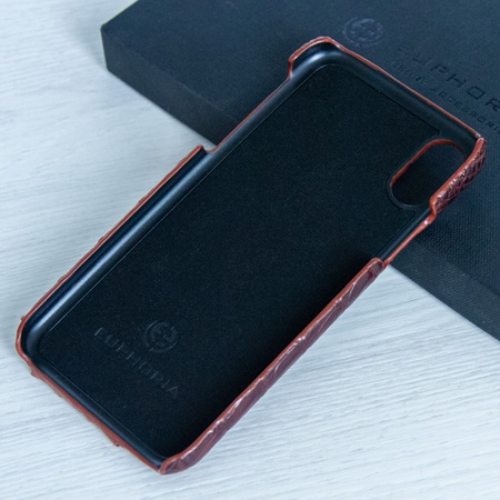 Чехол для iPhone X изготовлен из кожи морского ската.