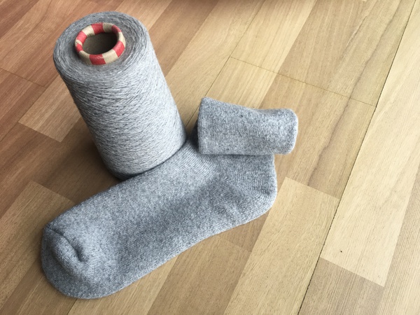 Yün - Akrilik - Naylon - Polyester karışımlı çorap ve triko iplikleri. Dilediğiniz karışım ve renkte üretim yapabilmekteyiz.