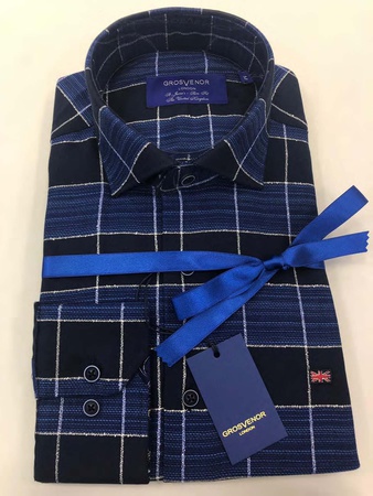 Erkeklerin gömlekleri