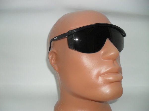 Очки защитные Астроспек зел.Инфрадур+/линза черн/оправа 5.0 рег/дужки а/ц а/з, UVEX