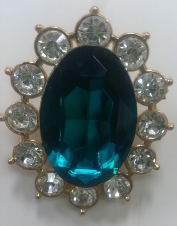 брошь на булавке