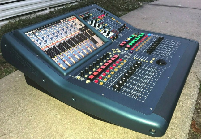 Цифровая аудиоконсоль Midas PRO1 Generation III с 48 входами, 24 выходами