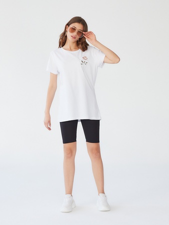 Футболка оверсайз с вышивкой