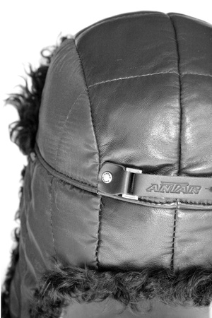 Ушанка из кожи, плащ. тк. с калганом 170882