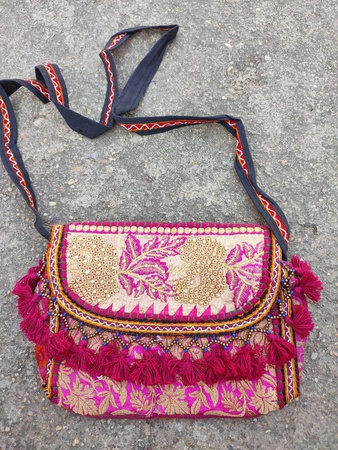 Сумка ручной работы Banjara.Boho Stylist Сумка ручной работы с вышивкой Дизайнерский кошелек Ручной клатч Индийская ручная сумка Традиционные сумки в стиле Bohomian Сумки через плечо, сумка через плечо