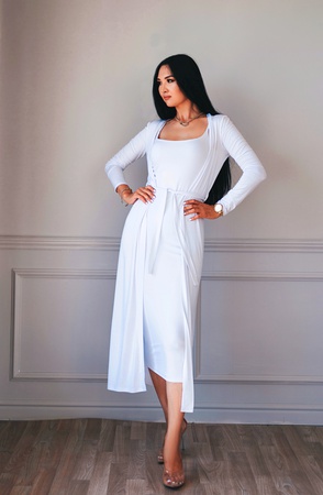 Bella elbise ve pelerinden iki parça