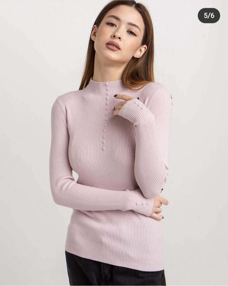 <p>I am looking for&nbsp;women&#39;s clothing: sweaters, blouses, cardigans, vests, jeans, etc. I want to buy in bulk. I am looking for honest, decent, reliable suppliers who are interested in working on a long-term basis. Thanks for your attention! Purchase volume: from 50-300 units per month&nbsp;</p>

<p>&nbsp;</p>

<p><em>(translated from russian)</em></p>