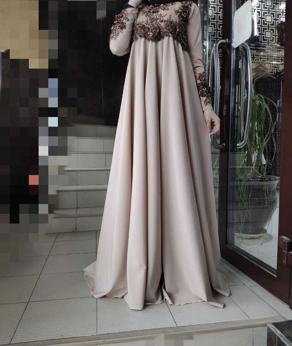Muslim dresses WANTED. Wide cut. Colors: neutral. Sizes: all.