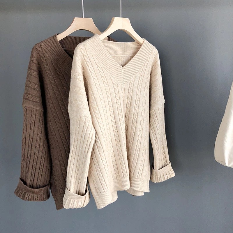 We are looking for suppliers for a new women's clothing store. The main format of the store is casual wear. This is a comfortable, high-quality and beautiful clothes for everyday life, relaxing with family, traveling.
Such clothes should be easily combined with each other, creating ready-made looks.

Range:
Sweaters, turtlenecks, pullovers, knitted and knitted dresses, knitted trouser suits, skirts and trousers, jeans, shirts and dresses. Tracksuits and hoodies. Consider the options for outerwear: jackets, coats, down jackets, vests.
Also, interested in fashionable women's clothing, the latest trends: dresses, trouser suits, skirts, fashionable jeans and more.

Volumes:
Small and medium wholesale.

Main producers: Turkey, China, Italy. Consider other options.