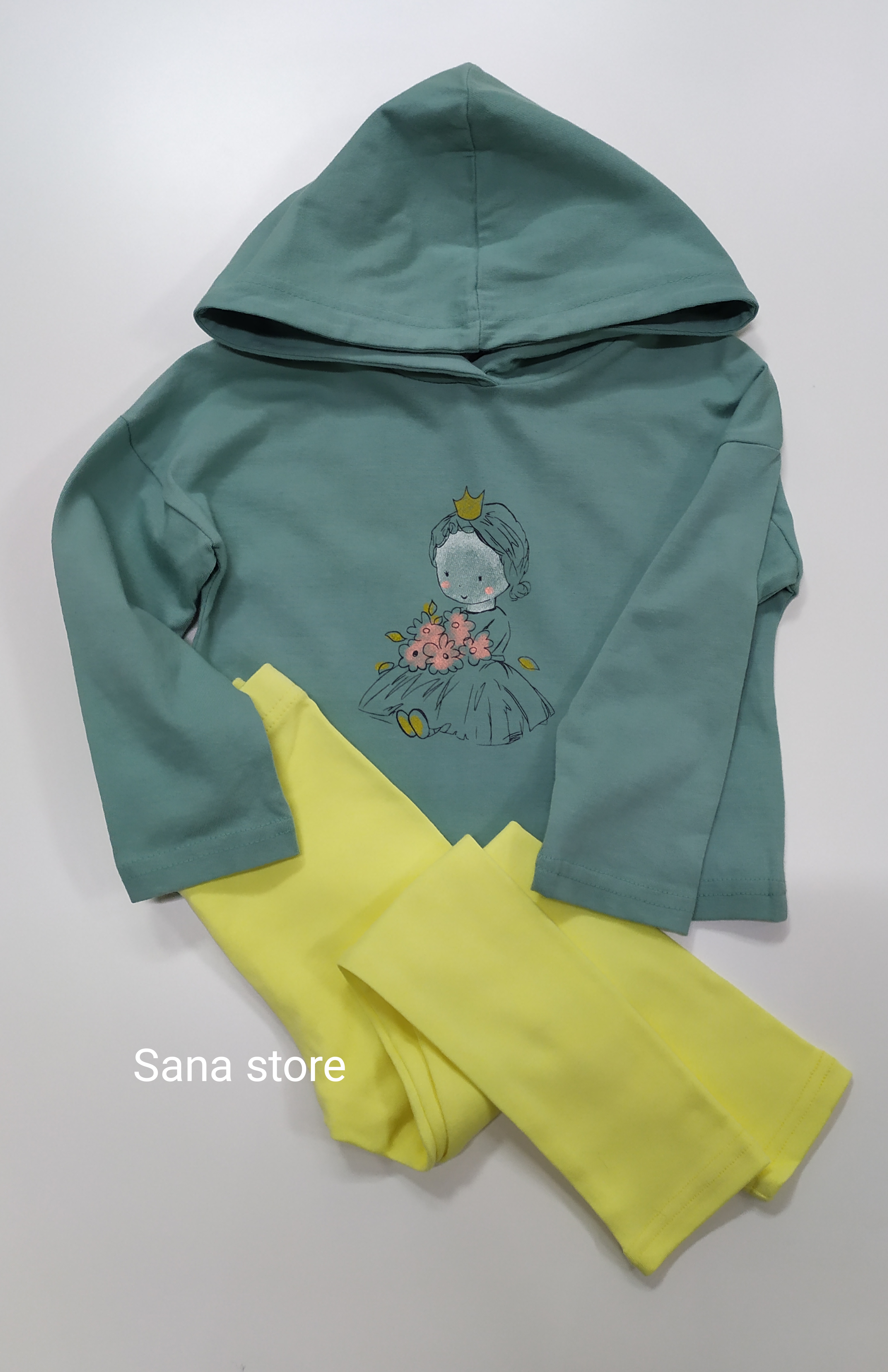 <p>We buy Korea made quality children&#39;s clothing from 0 to 10 years old.</p>