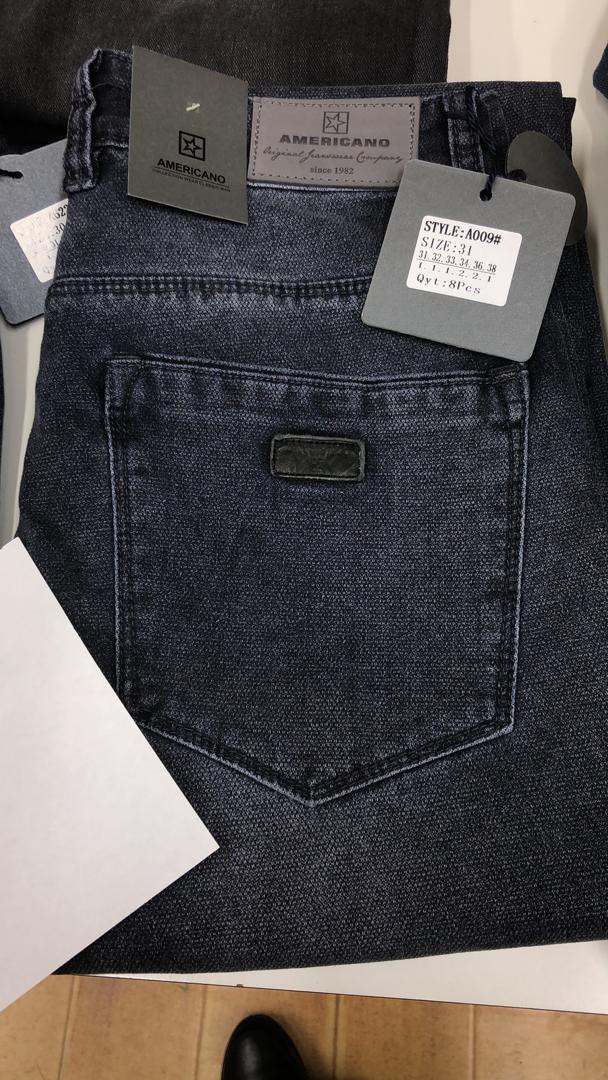 Здравствуйте! Куплю молоджные  мужские джинсы китайского производства. Прошу направить каталог и прайс лист