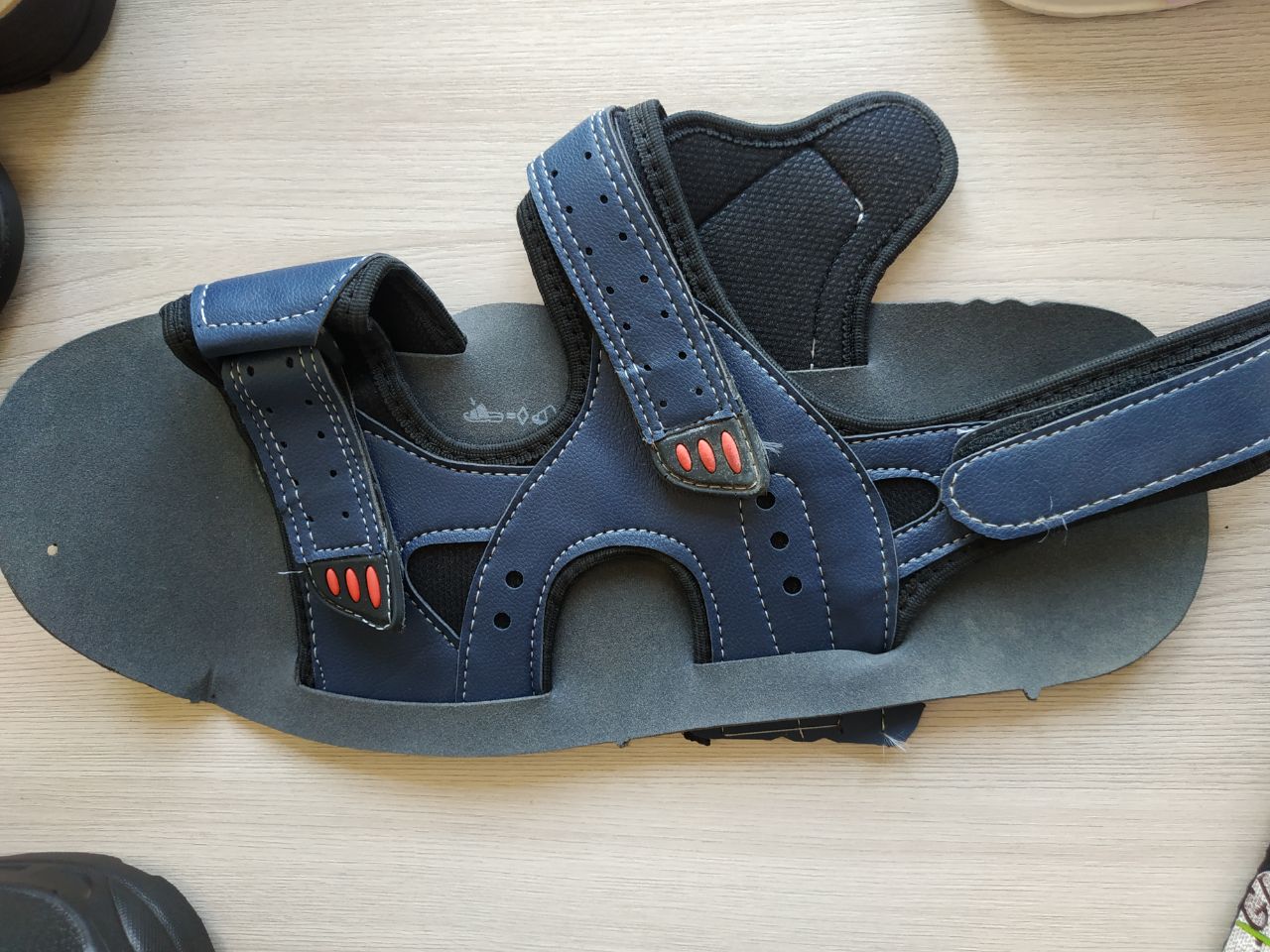 Hello! We are a manufacturer of footwear, we will evaluate the offers from the manufacturers of components and accessories for the upper part of the shoe (for slippers, cross-slippers) Monthly purchase volume 100 000 pairs